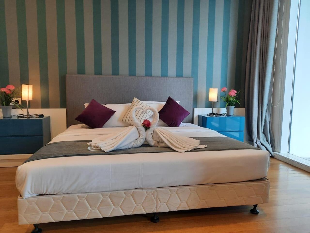 Apartemen The Platinum Klcc By Moonlight